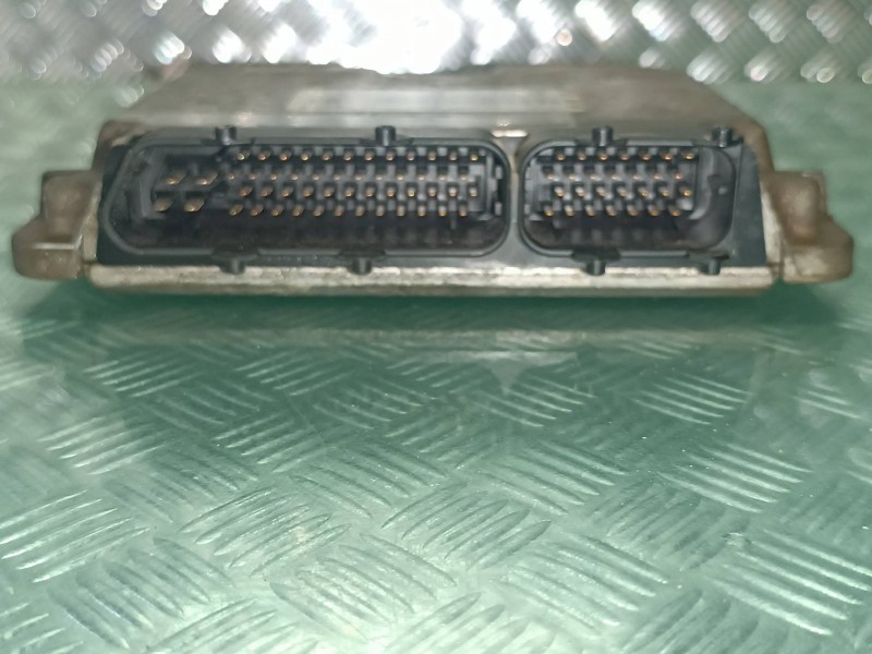 Recambio de centralita motor uce para seat ibiza (6k1) select referencia OEM IAM 038906013AB 0281001911 BOSCH