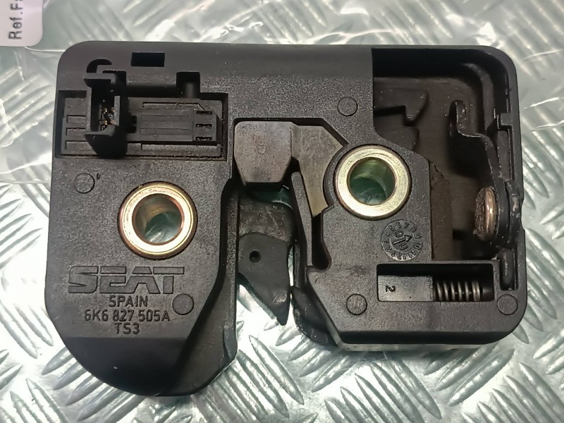 Recambio de cerradura maletero / porton para seat ibiza (6k1) select referencia OEM IAM 6K6827505A  