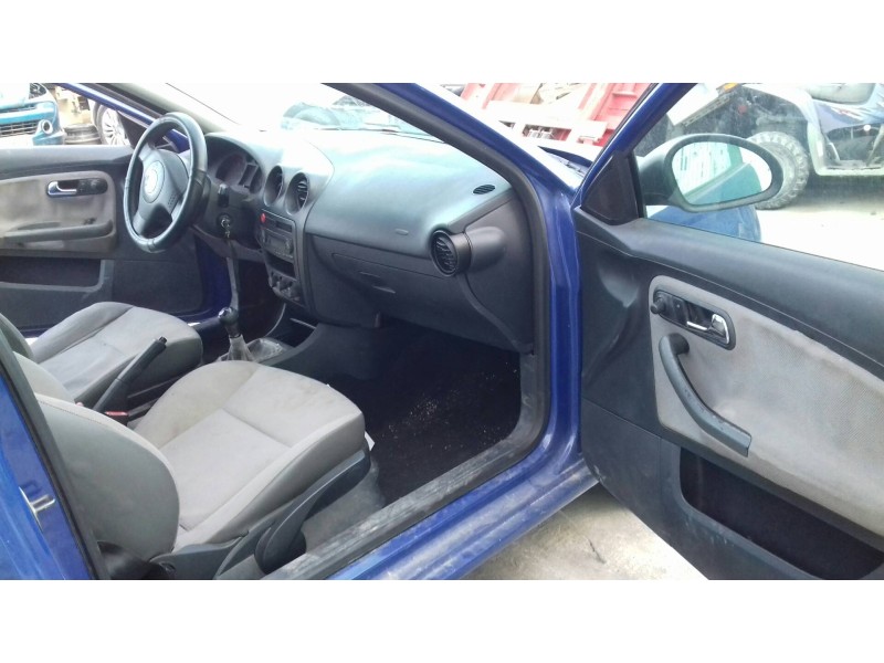 seat ibiza (6l1) del año 2004