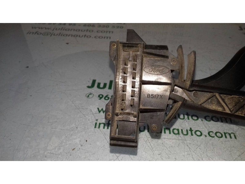 Recambio de mando limpia para ford transit ft 100 largo referencia OEM IAM B517X  