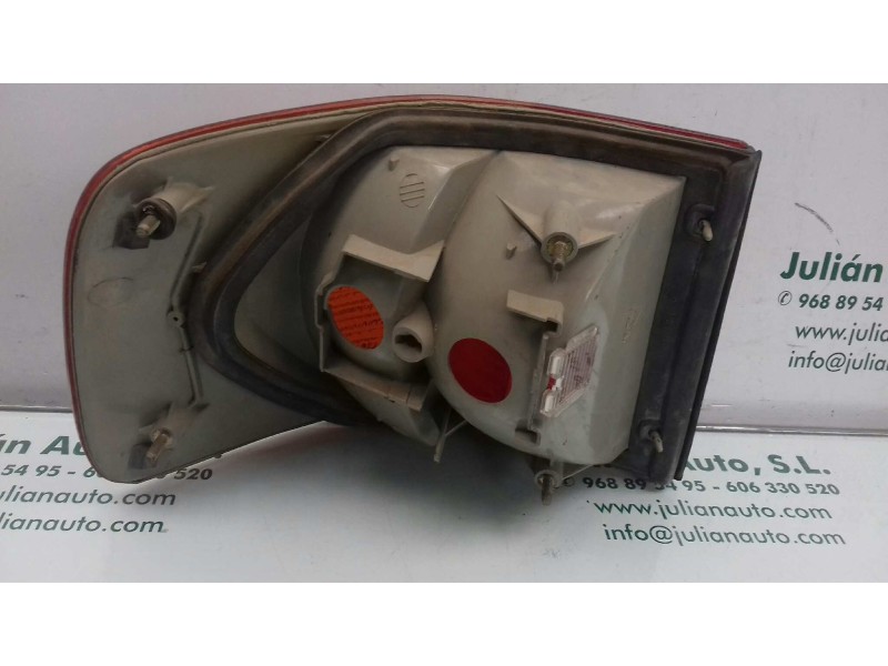 Recambio de piloto trasero derecho para audi 80/90 (811/813/853) referencia OEM IAM 138008  EXT-ALETA