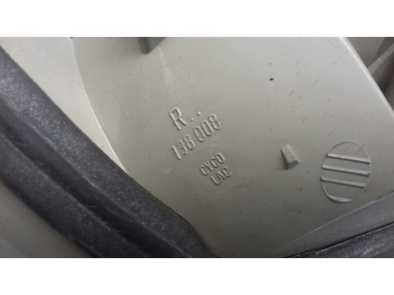 Recambio de piloto trasero derecho para audi 80/90 (811/813/853) referencia OEM IAM 138008  EXT-ALETA