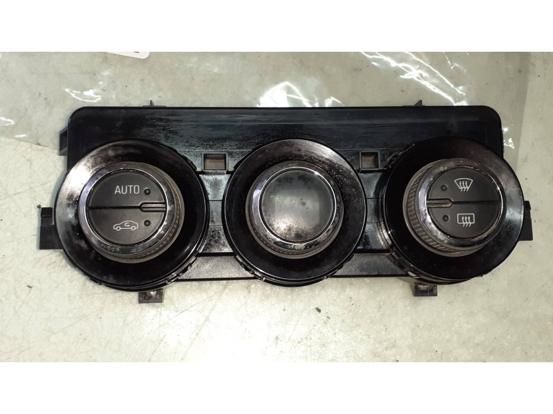 Recambio de mando climatizador para opel adam unlimited ecoflex referencia OEM IAM 13468064  