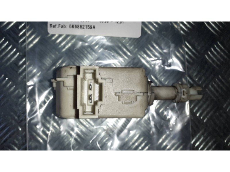 Recambio de motor cierre centralizado porton para seat ibiza (6k1) select referencia OEM IAM 6K6862159A  3B0959781