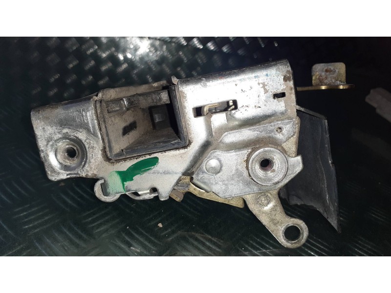 Recambio de cerradura puerta delantera izquierda para bmw serie 5 berlina (e34) 524td referencia OEM IAM 81047810  MANUAL