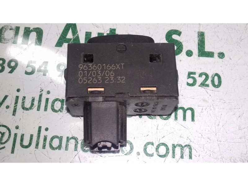 Recambio de mando elevalunas trasero derecho para peugeot 307 (s1) xr referencia OEM IAM 96360166XT 052632332 4 PINES