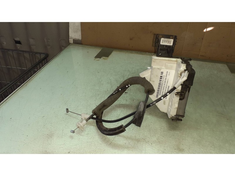 Recambio de cerradura puerta delantera derecha para peugeot partner kasten confort l1 referencia OEM IAM PSA828405 A01535 A01851