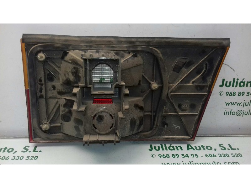 Recambio de piloto trasero izquierdo interior para volkswagen passat (321/323/331) referencia OEM IAM 321945107A  INT-PORTON