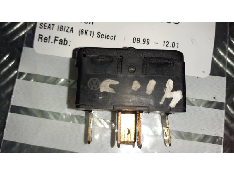 Recambio de interruptor para seat ibiza (6k1) select referencia OEM IAM  CONECTOR 5 PINES CIERRE PUERTAS