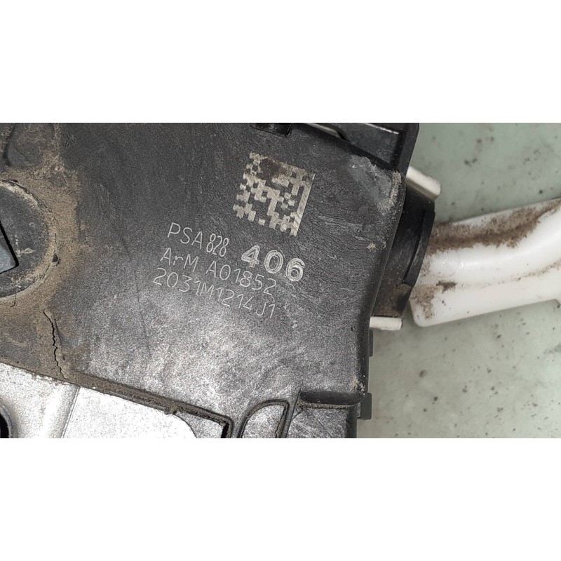 Recambio de cerradura puerta trasera izquierda para peugeot partner kasten confort l1 referencia OEM IAM PSA828406 A02923 A01453