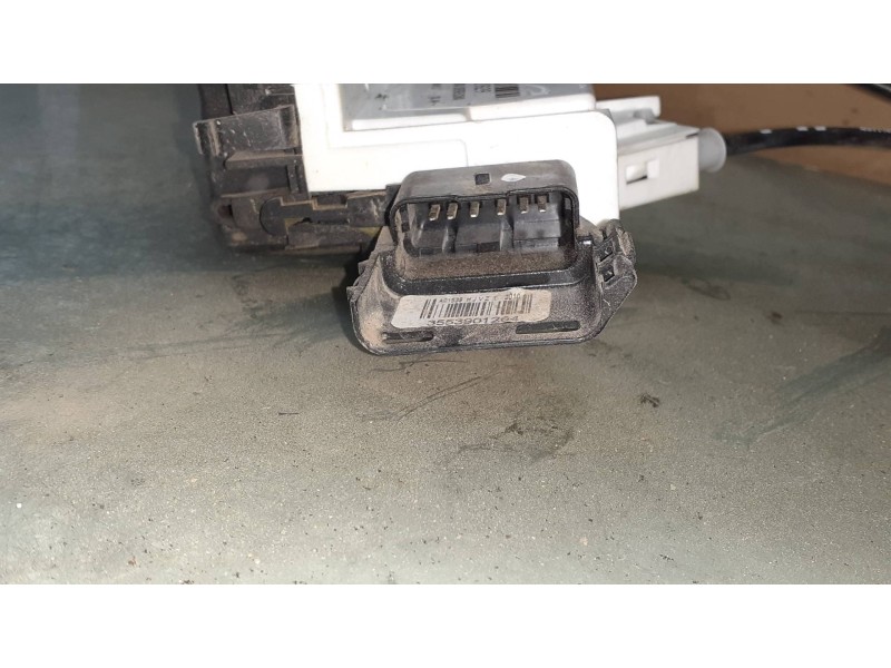 Recambio de cerradura puerta trasera derecha para peugeot partner kasten confort l1 referencia OEM IAM 3553901264 PSA828423 A018