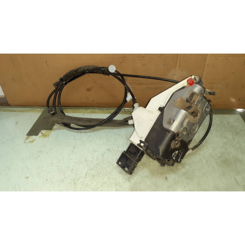 Recambio de cerradura puerta trasera derecha para peugeot partner kasten confort l1 referencia OEM IAM 3553901264 PSA828423 A018