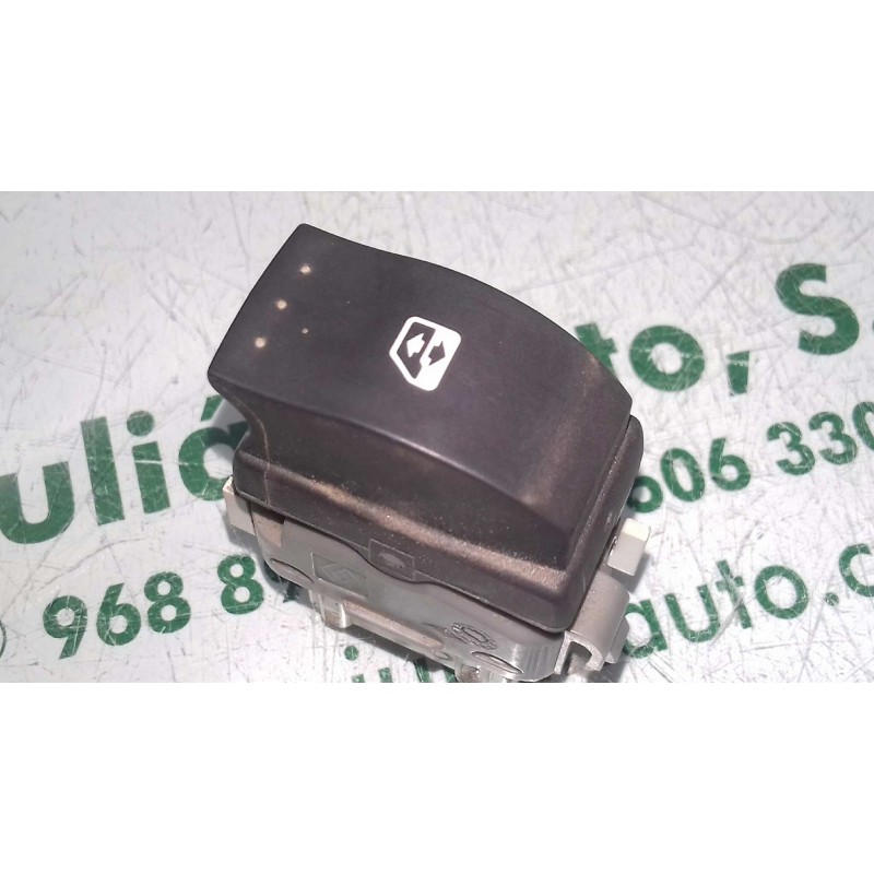 Recambio de mando elevalunas trasero izquierdo para renault scenic ii referencia OEM IAM 2808202 3 + 3 PINES BLANCO