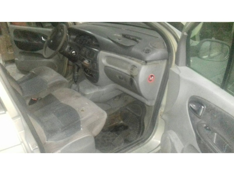 renault scenic (ja..) del año 2003