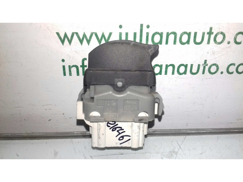 Recambio de mando elevalunas trasero izquierdo para renault scenic ii referencia OEM IAM 2808202 3 + 3 PINES BLANCO