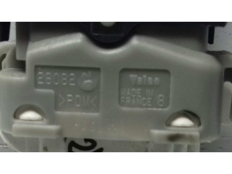 Recambio de mando elevalunas trasero izquierdo para renault scenic ii referencia OEM IAM 2808202 3 + 3 PINES BLANCO