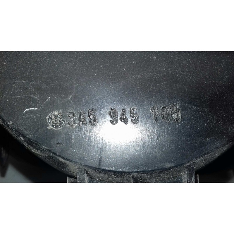 Recambio de piloto trasero derecho interior para volkswagen passat berlina (312) cl referencia OEM IAM 3A5945108  INT-MALETERO Recambio de piloto trasero derecho interior para volkswagen passat berlina (312) cl referencia OEM IAM 3A5945108  INT-MALETERO