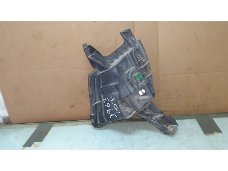 Recambio de faro antiniebla derecho para peugeot 407 st confort referencia OEM IAM 42160748DX  