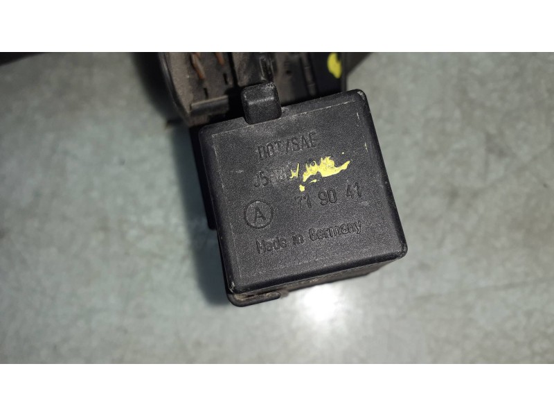 Recambio de mando intermitentes para ford fiesta courier referencia OEM IAM 93BG13B302AB   Recambio de mando intermitentes para ford fiesta courier referencia OEM IAM 93BG13B302AB