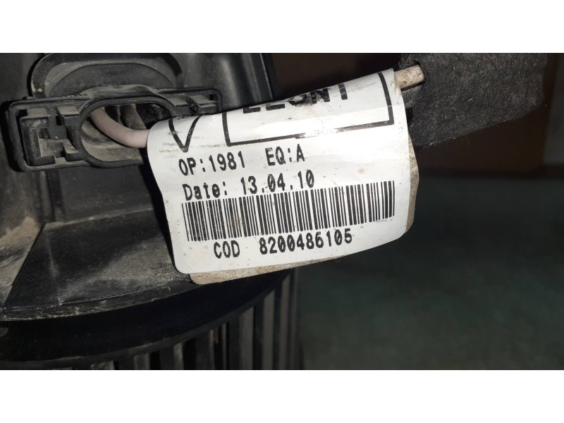 Recambio de ventilador calefaccion para dacia sandero ambiance referencia OEM IAM 8200486105 N106415P 