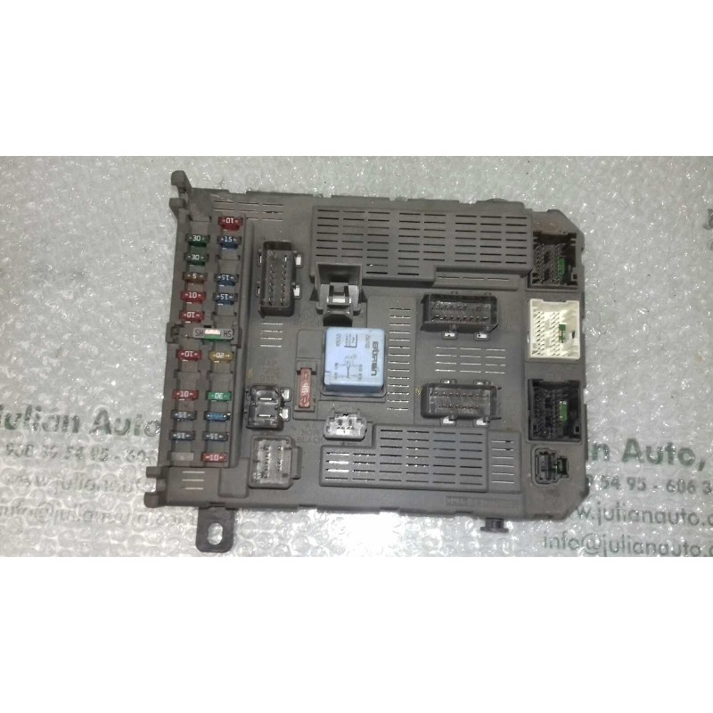 Recambio de caja reles / fusibles para citroen c5 berlina 1.8 16v x referencia OEM IAM 9648235680 BSI T02 01 