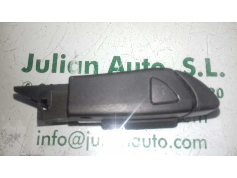 Recambio de mando multifuncion para renault clio ii fase ii (b/cb0) referencia OEM IAM 8200058695 SW070104F MANDO RADIO