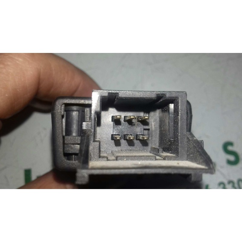 Recambio de mando multifuncion para renault clio ii fase ii (b/cb0) referencia OEM IAM 8200058695 SW070104F MANDO RADIO