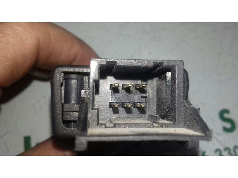 Recambio de mando multifuncion para renault clio ii fase ii (b/cb0) referencia OEM IAM 8200058695 SW070104F MANDO RADIO