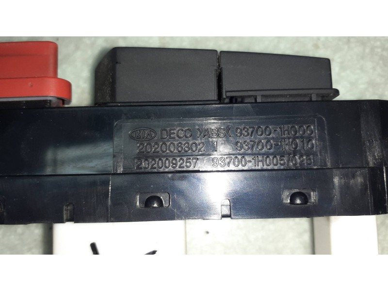 Recambio de warning para kia cee´d active referencia OEM IAM 937001H000 202006302 