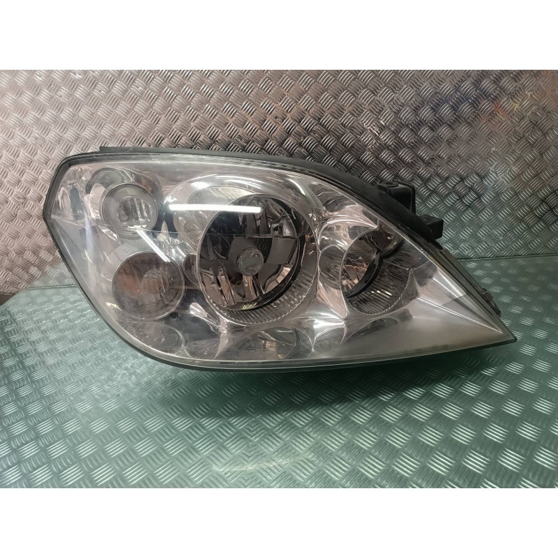 Recambio de faro derecho para nissan primera berlina (p12) line up referencia OEM IAM 237598  