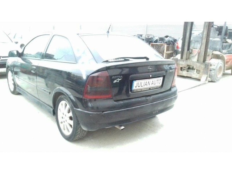 opel astra g berlina del año 2003