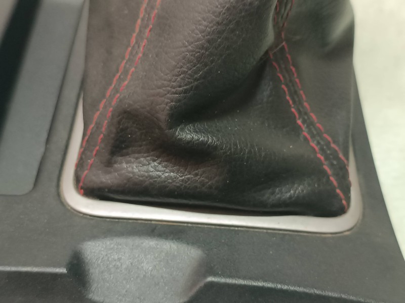 Recambio de fuelle para mazda 3 berlina (bk) mps referencia OEM IAM BR5V64341 GUARNECIDOS PALANCA CAMBIO 