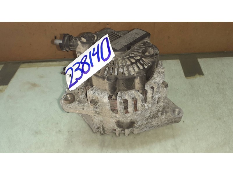 Recambio de alternador para kia cee´d active referencia OEM IAM 373002A600 VALEO 120A