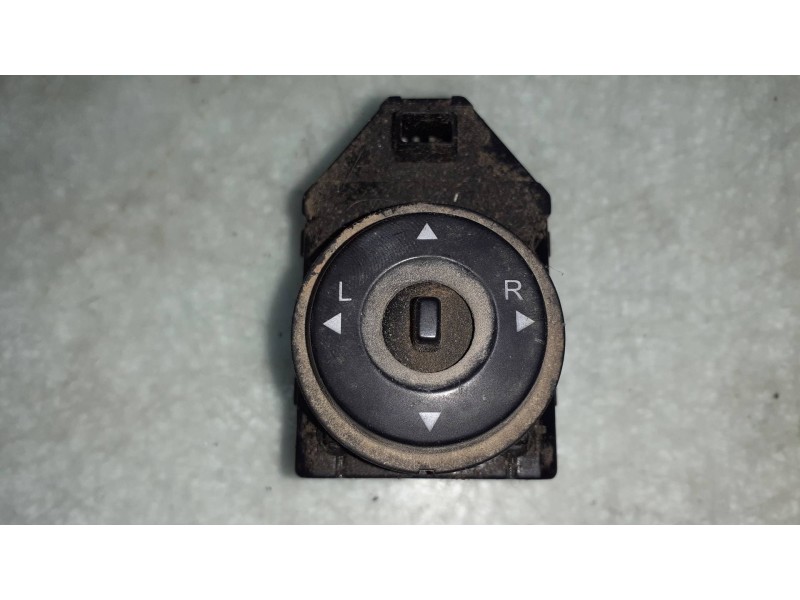 Recambio de mando retrovisor para kia cee´d active referencia OEM IAM 457480  