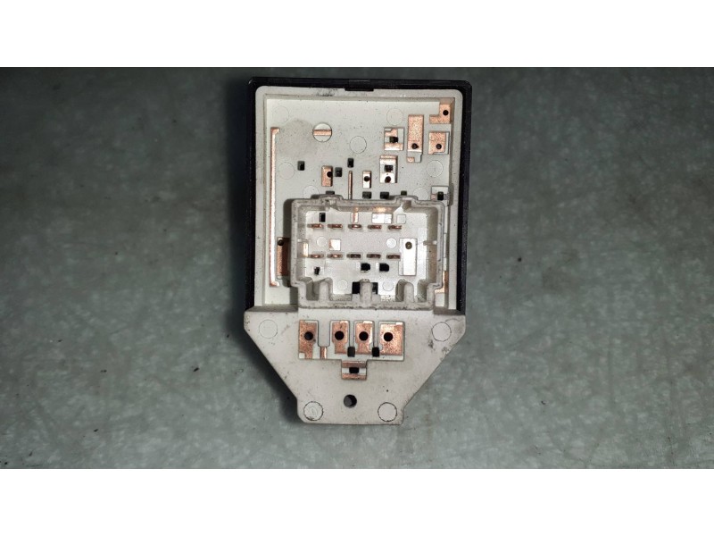 Recambio de mando retrovisor para kia cee´d active referencia OEM IAM 457480  