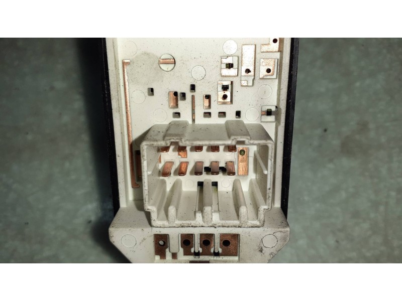 Recambio de mando retrovisor para kia cee´d active referencia OEM IAM 457480  