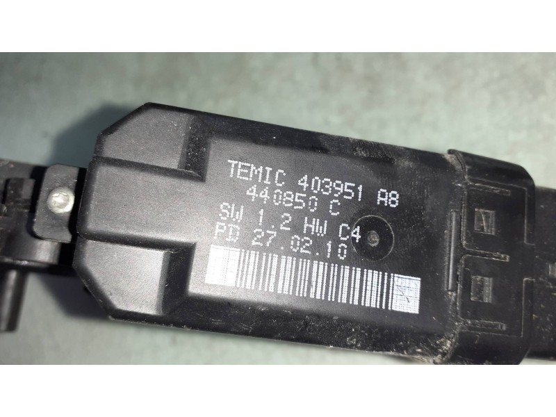 Recambio de motor elevalunas delantero izquierdo para kia cee´d active referencia OEM IAM 440850C  