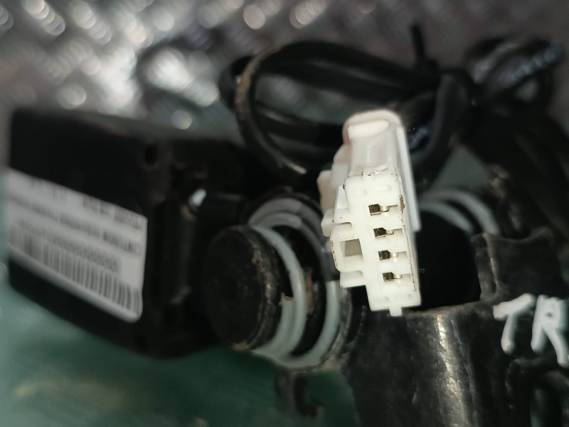 Recambio de cinturon seguridad trasero derecho para peugeot 308 style referencia OEM IAM 98063975XX 34167422E ANCLAJE CINTURON