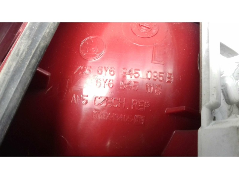 Recambio de piloto trasero izquierdo para skoda fabia (6y2/6y3) elegance referencia OEM IAM 6Y6945111B  