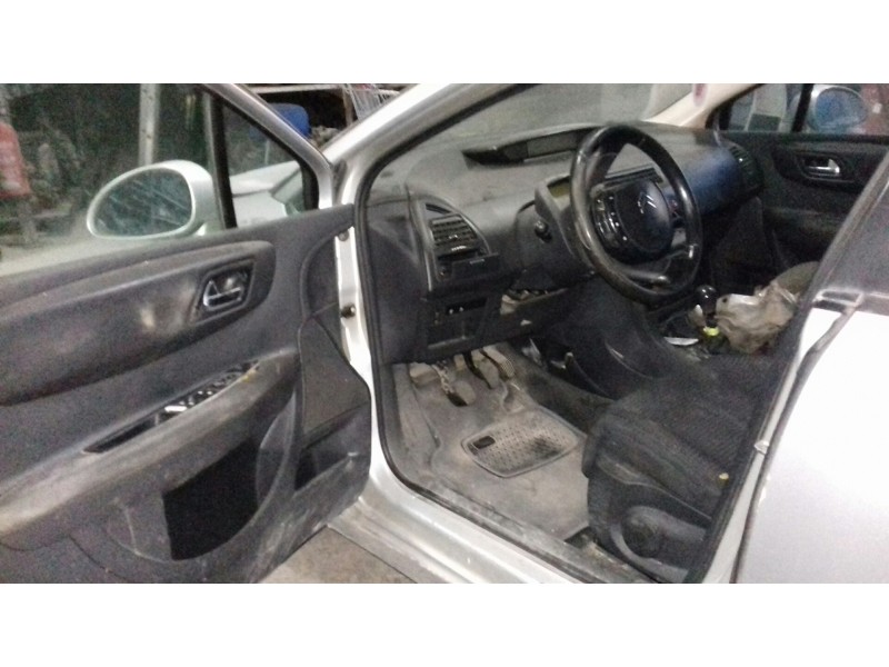 citroen c4 berlina del año 2004