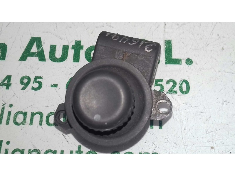 Recambio de mando retrovisor para renault laguna (b56) referencia OEM IAM 7700421406 4 + 4 PINES NEGRO Recambio de mando retrovisor para renault laguna (b56) referencia OEM IAM 7700421406 4 + 4 PINES NEGRO