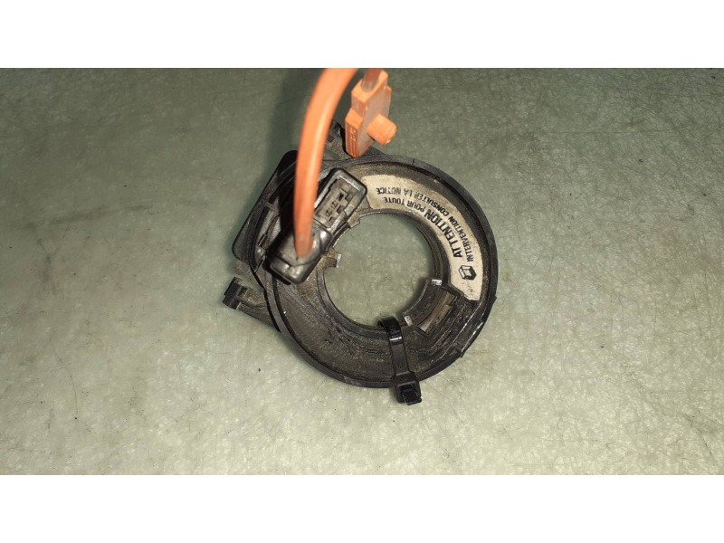 Recambio de anillo airbag para renault laguna (b56) 1.8 16v rt referencia OEM IAM 7700846227 36811A  Recambio de anillo airbag para renault laguna (b56) 1.8 16v rt referencia OEM IAM 7700846227 36811A