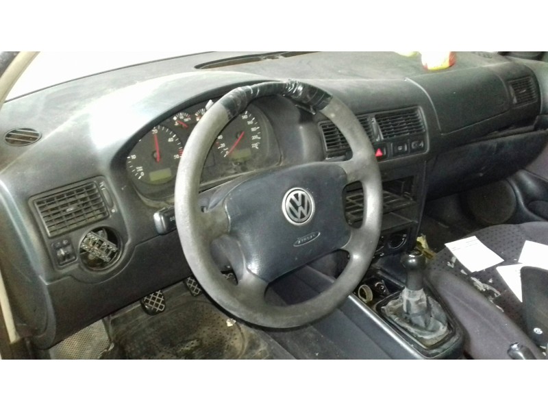 volkswagen golf iv berlina (1j1) del año 1999