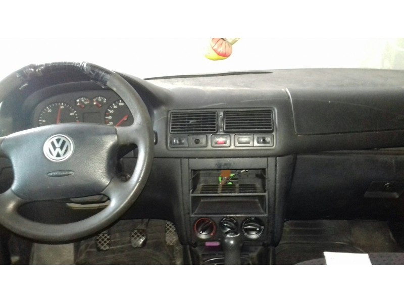 volkswagen golf iv berlina (1j1) del año 1999