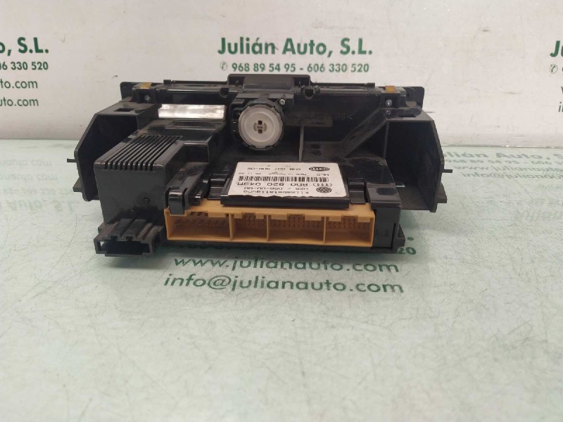 Recambio de mando climatizador para audi a4 berlina (b5) 1.9 tdi referencia OEM IAM 8D0820043M 5HB00790805 HELLA