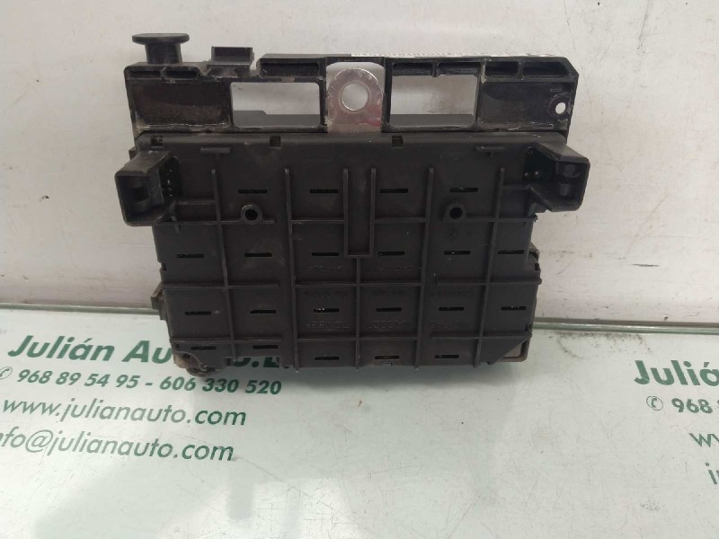 Recambio de caja reles / fusibles para peugeot 307 (s1) xt referencia OEM IAM 9650664180 BSM B2 DELPHI