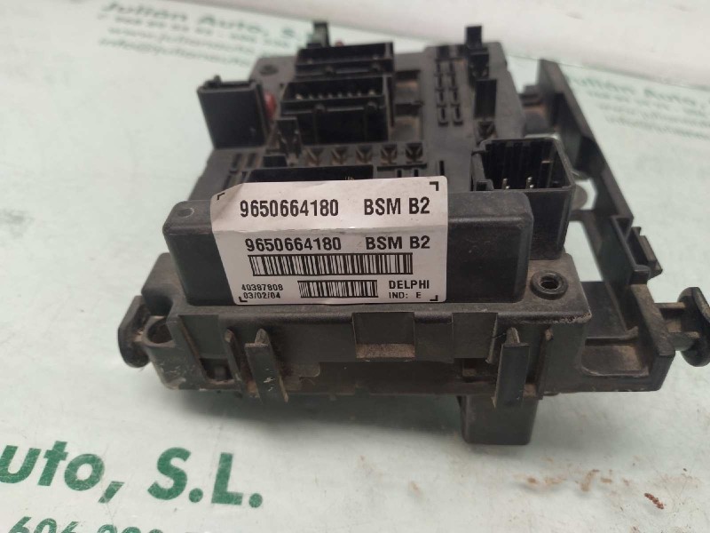 Recambio de caja reles / fusibles para peugeot 307 (s1) xt referencia OEM IAM 9650664180 BSM B2 DELPHI