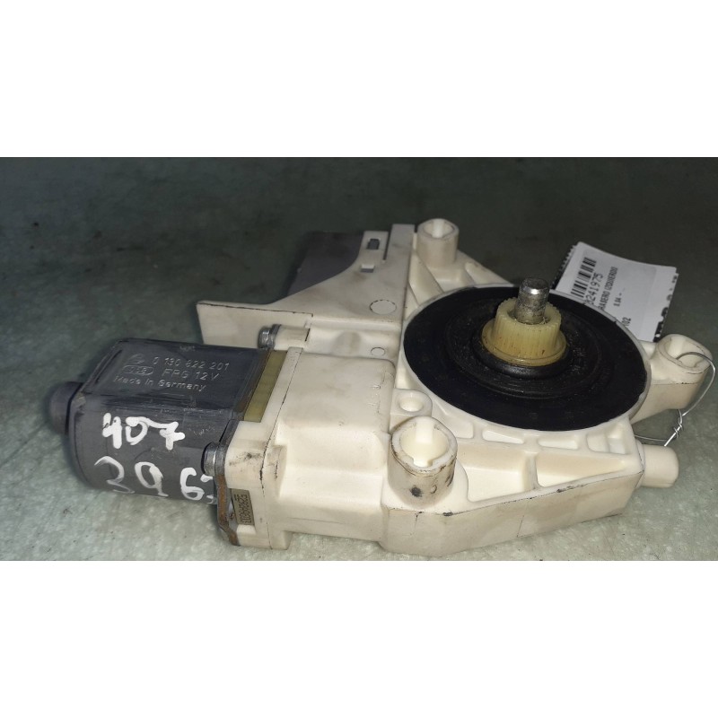 Recambio de motor elevalunas trasero izquierdo para peugeot 407 st confort referencia OEM IAM 994651102 0130822201 BOSCH