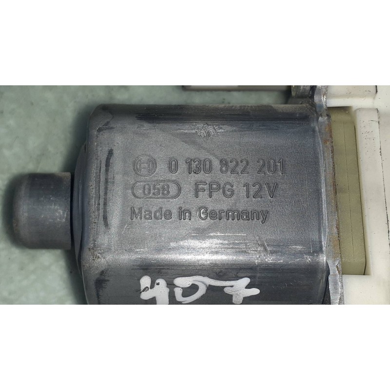 Recambio de motor elevalunas trasero izquierdo para peugeot 407 st confort referencia OEM IAM 994651102 0130822201 BOSCH