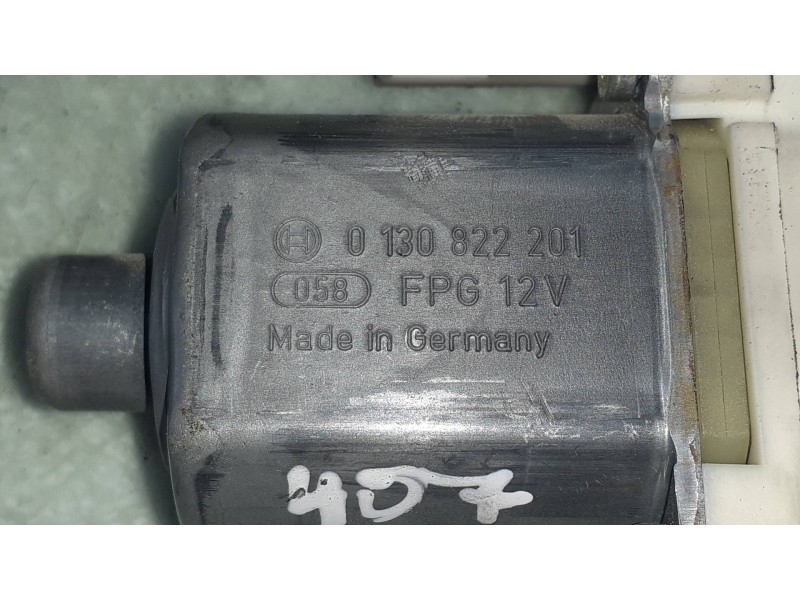 Recambio de motor elevalunas trasero izquierdo para peugeot 407 st confort referencia OEM IAM 994651102 0130822201 BOSCH